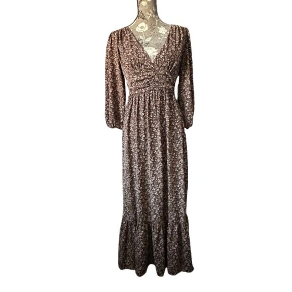 Forever 21 Dresses & Skirts - Forever 21 Women's Medium Brown & White  Maxi V-Neck Sleeved Relaxed Flow Dress